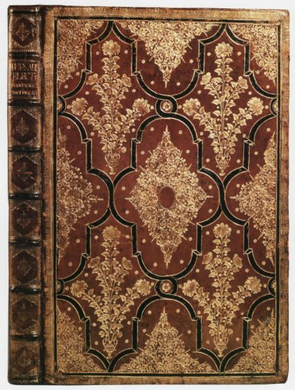 Plik:Kompozytowy układ, Oprawa barokowa z dekoracją w późnym stylu fanfare w układzie kompozytowym, Niemcy, ok. 1702, fot. wg Foot 2006.jpg