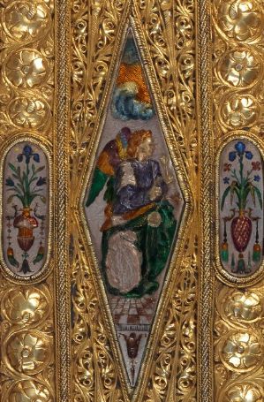Plik:Anioł, Archanioł Gabriel, emaliowane przedstawienie na złotniczej oprawie modlitewnika Wawrzyńca Medyceusza, Florencja, ok. 1470, BSB, fot. wg. einbaende.digitale-sammlungen.de .jpg