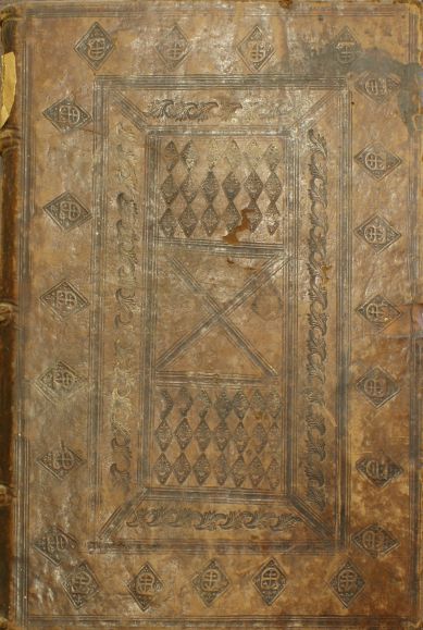 Plik:Superekslibris, Zwielokrotnione wyciski z superekslibrisem Piotra Świętopełka z Zambrzecza na gotyckiej oprawie krakowskiej, 1481, BJ Kraków, fot. A. Wagner.jpg