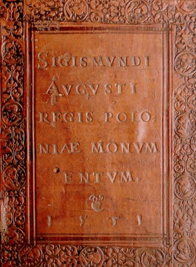 Plik:Tablica inskrypcyjna, Superekslibris napisowy Zygmunta Augusta w formie nawiązującej do tablicy inskrypcyjnej, Kraków, 1551.jpg