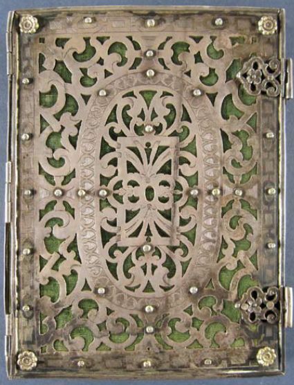 Plik:Ażurowa dekoracja, Ażurowa dekoracja portugalskiej oprawy złotniczej, XVII w., Biblioteca Nazionale Braidense, Mediolan.jpg