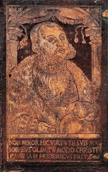 Plik:Portret elektora Jana Fryderyka I Wspaniałomyślnego na oprawie renesansowej, Wittenberga, po 1532, fot. wg von Rabenau 1994.jpg