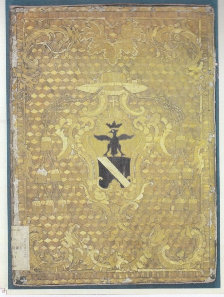 Plik:Intarsja, Oprawa z dekoracją w technice intarsji z różnobarwnych gatunków oklein, Lombardia, 2 poł. XVIII w.,Biblioteca Nazionale Braidense, Mediolan, fot. wg Macchi 2012.jpg