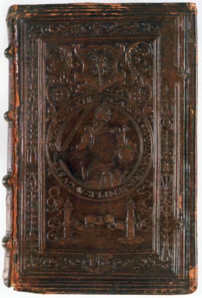 Plik:Portret cesarza Karola V Habsburga na oprawie antwerpskiej, XVI w., MPlant w Antw., fot. wg de Nave, Voet 2004.jpg