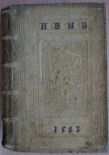 Plik:Wittenberski styl, Oprawa w stylu wittenberskim z superekslibrisem inicjałowym, Saksonia, 1583, WBP Książnica Kopernikańska, Toruń, fot. A. Wagner.jpg