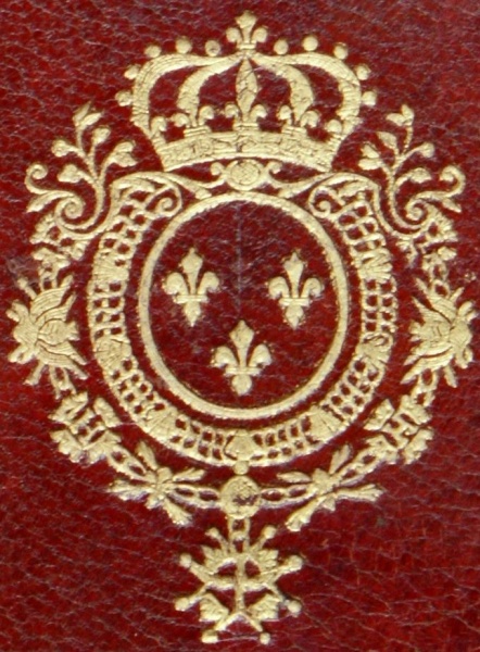 Plik:Korona królewska Ludwika XV w herbie na oprawie francuskiej z poł. XVIII w., BPP, Paryż, fot. A. Wagner.jpg