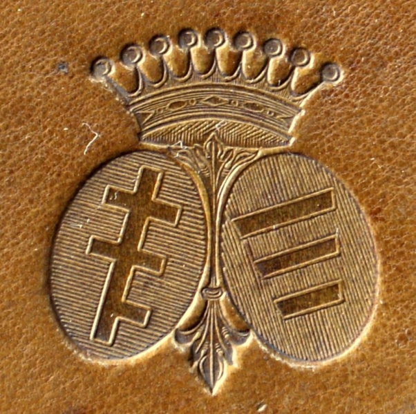 Plik:Korona rangowa, hrabiowska nad parą herbową Pilawa i Korczak w superekslibrisie polskim, XIX w., BPP, Paryż, fot. A. Wagner.jpg