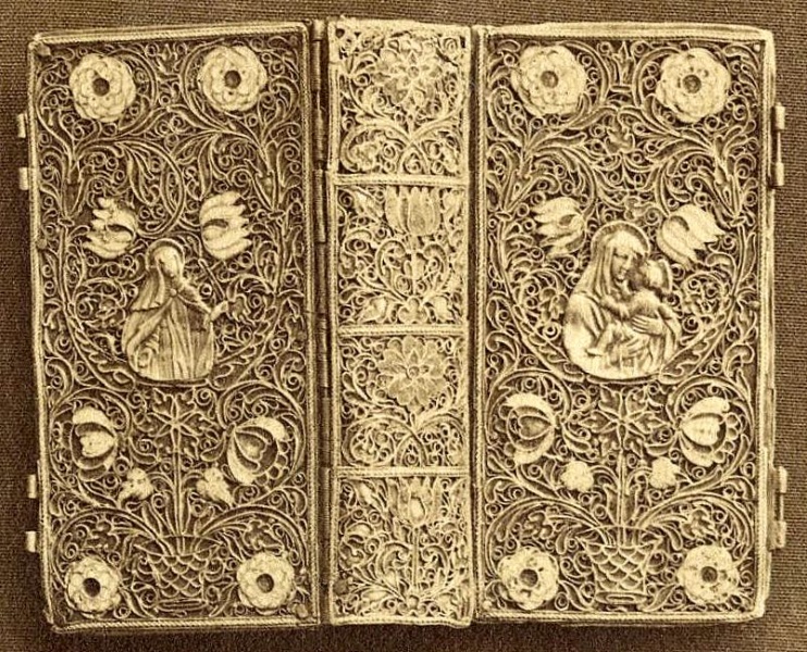 Plik:Filigranowa dekoracja, Ba o fil prea na Wystawie dzieł sztuki stooswanej w Warszawie w 1881 r., fot. wg polon.jpg