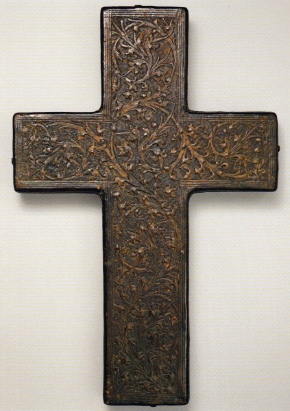 Plik:Futerał, nacinane oprawy, Futerał na relikwiarz, Norymberga, 1517, KMW, fot. wg Ritter 2017.jpg