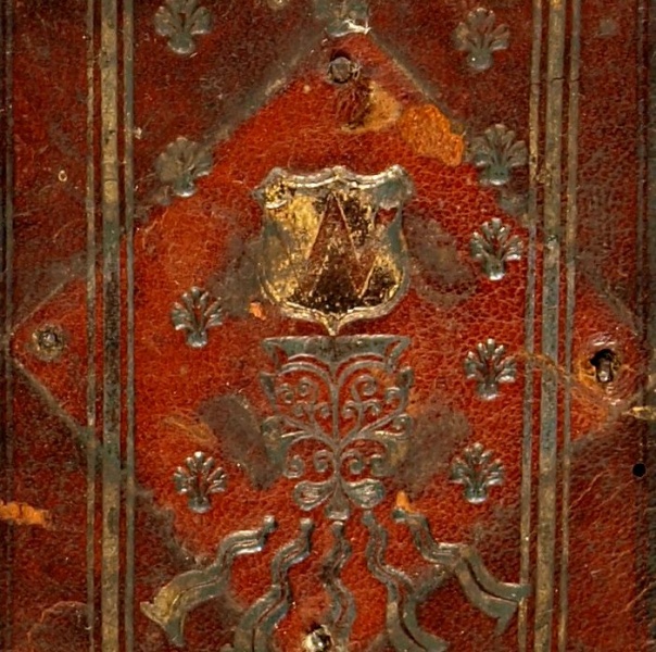 Plik:Konsola, Motyw konsoli pod herbowym superekslibrisem na późnogotyckiej oprawie krakowskiej z 1513 r. AAK Kraków, fot. AAK Kraków.jpg