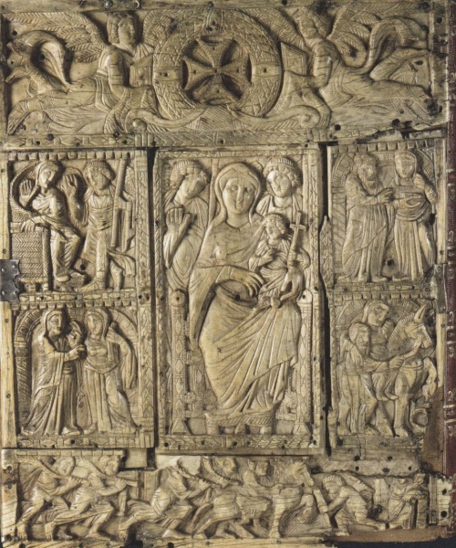 Plik:Maryja, tronująca maryja z dzieciątkiem oraz sceny z życia Marii na dyptyku pięcioczęściowym, oprawa ewangeliarza, ok. 550, BnF, Paryż, fot. wg Ganz 201.jpg