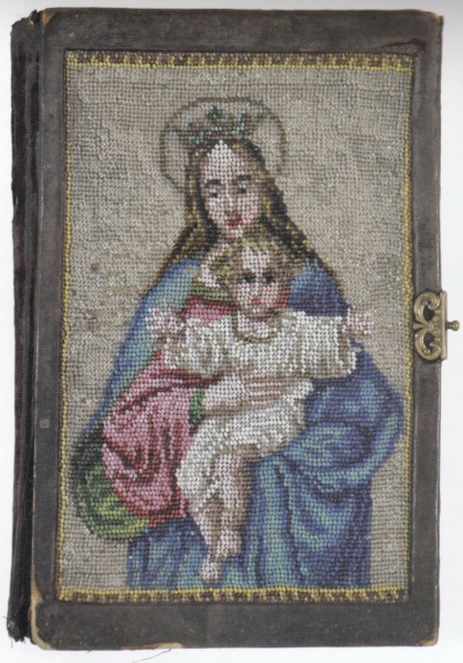 Plik:Maryja, Wizerunek Maryi z Dzieciątkiem na haftowanej oprawie modlitewnika, Polska, przed 1850, fot. wg Tomaszewski 2013, t. 2.jpg