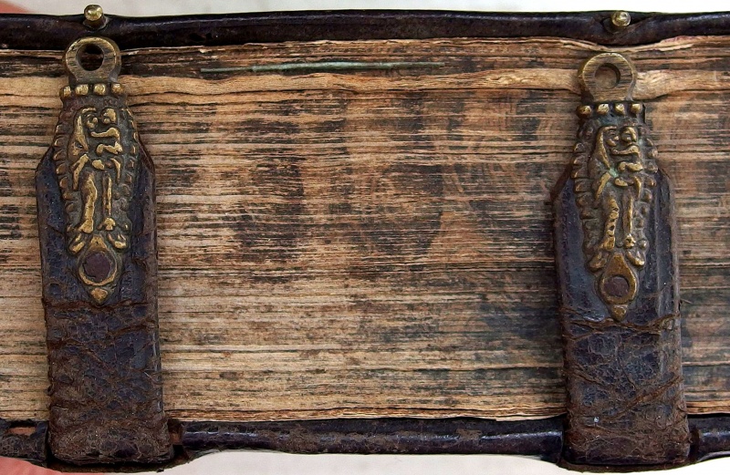 Plik:Zapięcia, ok. 1700 Baworovianum.jpg