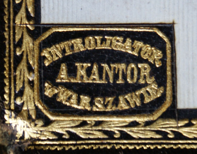 Plik:Sygnowanie oprawy 16.jpg