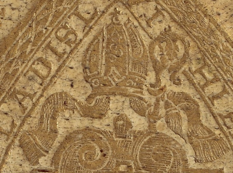 Plik:Insygnia kościelne 1.jpg