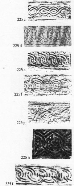 Plik:Łańcuszkowy ornament, Różne formy ornamentu łańcuszkowego na oprawach romańskich, wg Schmidt Künsemüller 1985.jpg