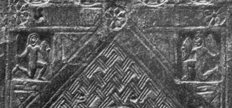 Plik:Wojownik, Fragment oprawy romańskiej z motywami wojowników, Francja, XII w., BJ Kraków, fot. wg Birkenmajer 1925.jpg