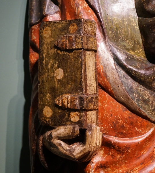 Plik:Oprawa gotycka; detal rzeźby św. Jana Ewangelisty, Wrocław, 2 tercja XIV w., MNWr, foto. A. Wagner.JPG