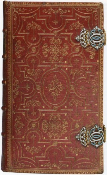 Plik:Fanfare, warsztat Florimond badiera, 1640, z zapięciami z monogramem Christine de Franca, ks. Sabaudzkiej, Sotheby.s New York June 14 1990.jpg